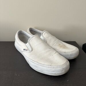 Vans slip on pro